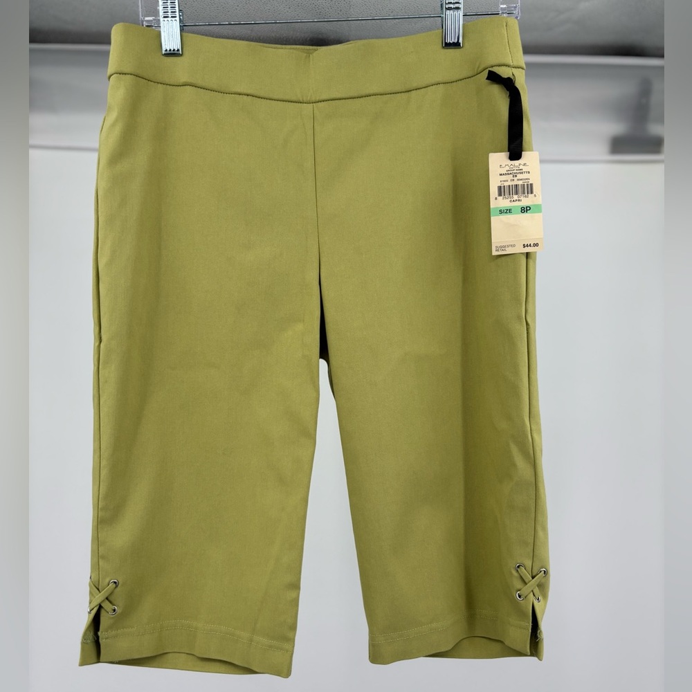 Emaline Petite Medium Green Pull-on Capris, Size 8P